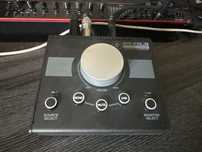 MACKIE BIG KNOB - Kontroler monitorów