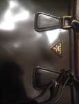 Женская сумка PRADA черная лакированная большая 40см