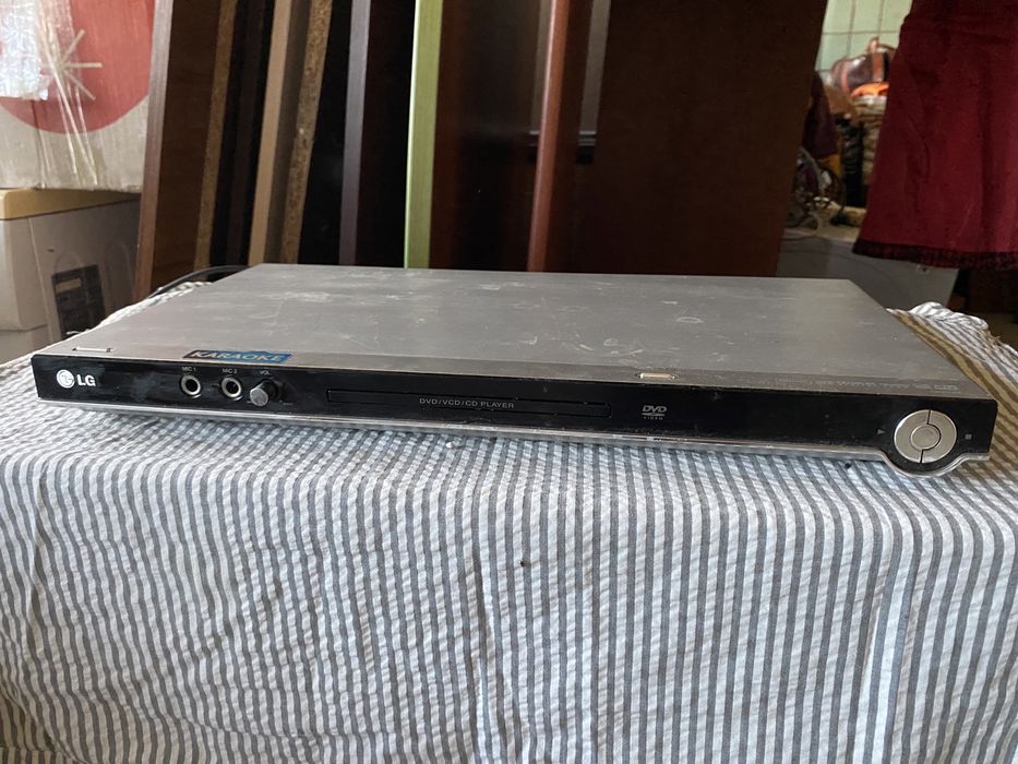 DVD плеєр LG з функцією караоке
