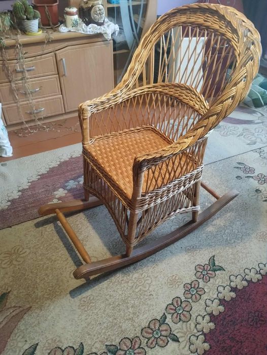 Крісло гойдалка.