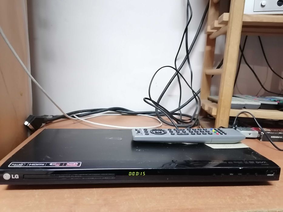 Odtwarzacz CD/DVD LG DVX692H  HDMI pilot