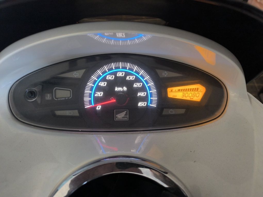 Honda PCX 125 poucos kms
