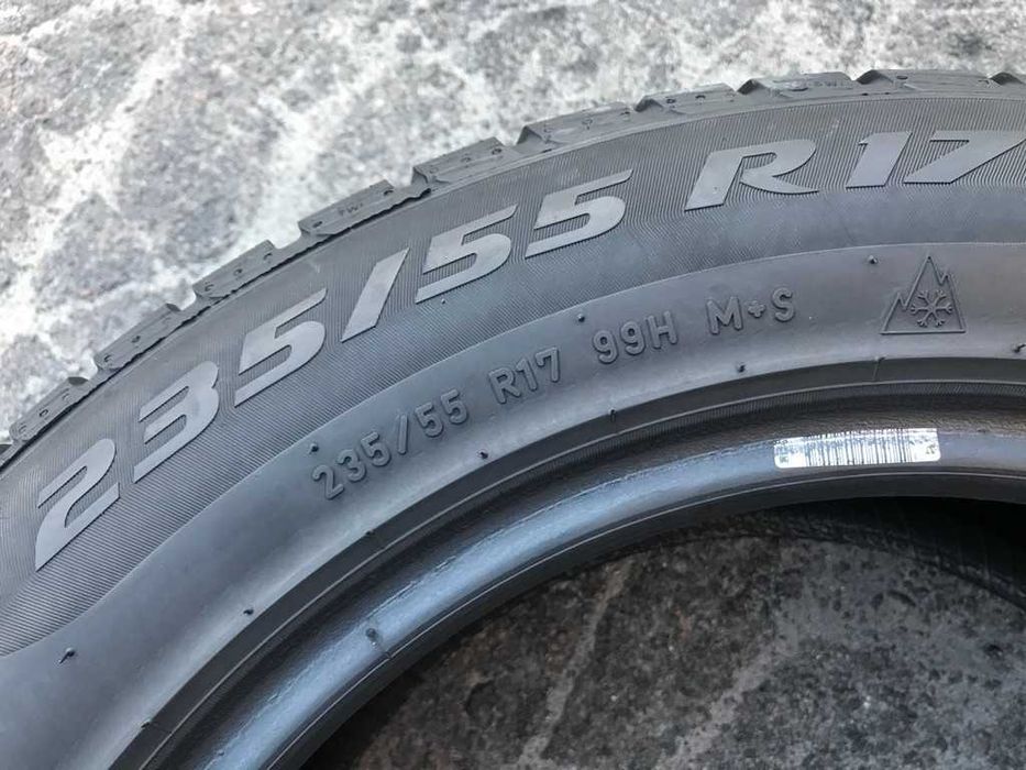 Pirelli Sottozero 3 235/55R17 99H шини бу зима 4 штуки