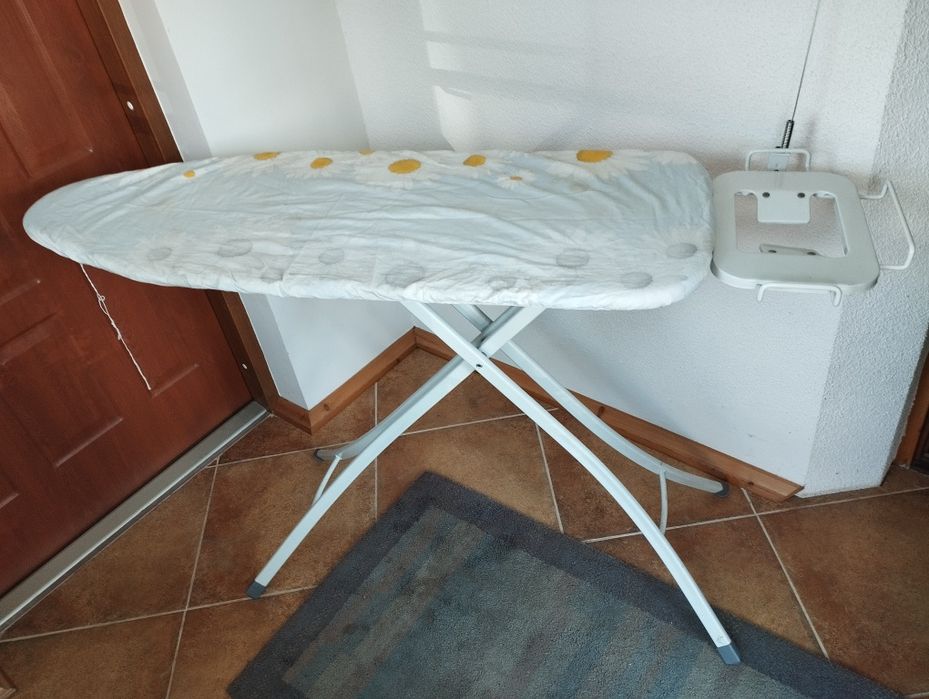 Bardzo stabilna i solidna deska do prasowania