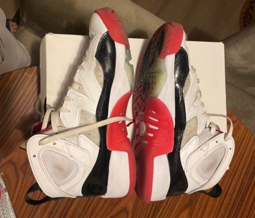 Sapatilhas Jordan Jumpman two trey brancas