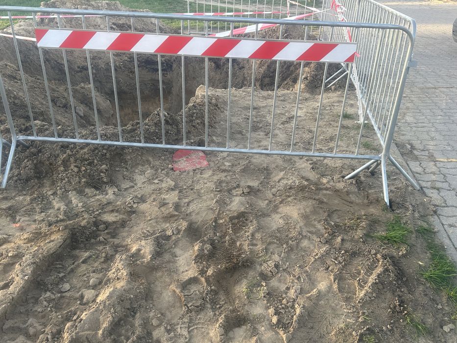 Wynajem barierek drogowych u 20 zapora drogowa