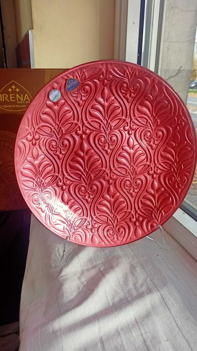 Patera kolor malinowy model Versailles sygnowana Irena Inowrocław