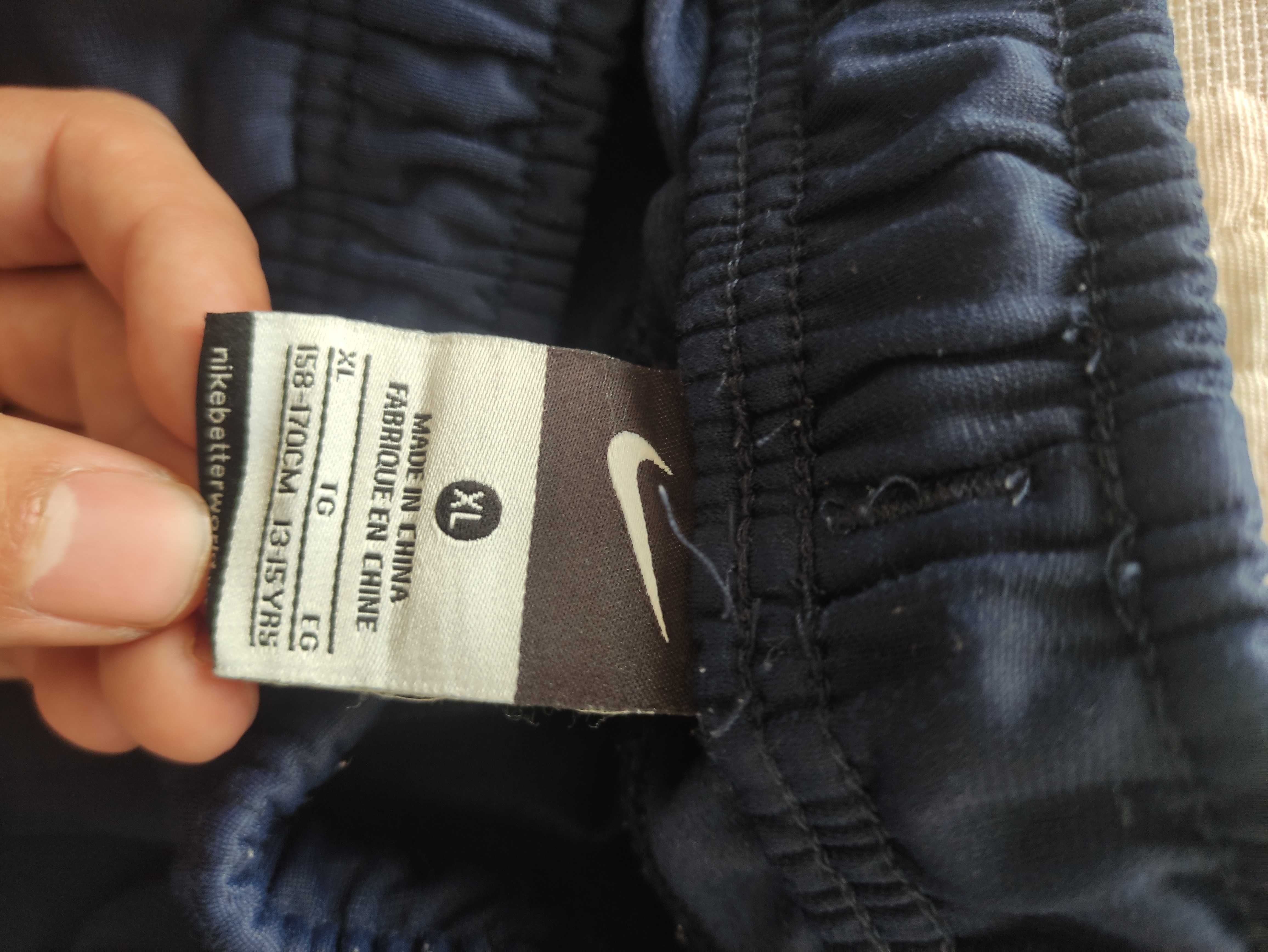 Calças de Fato treino da Nike p/jovem masculino 13-15 anos