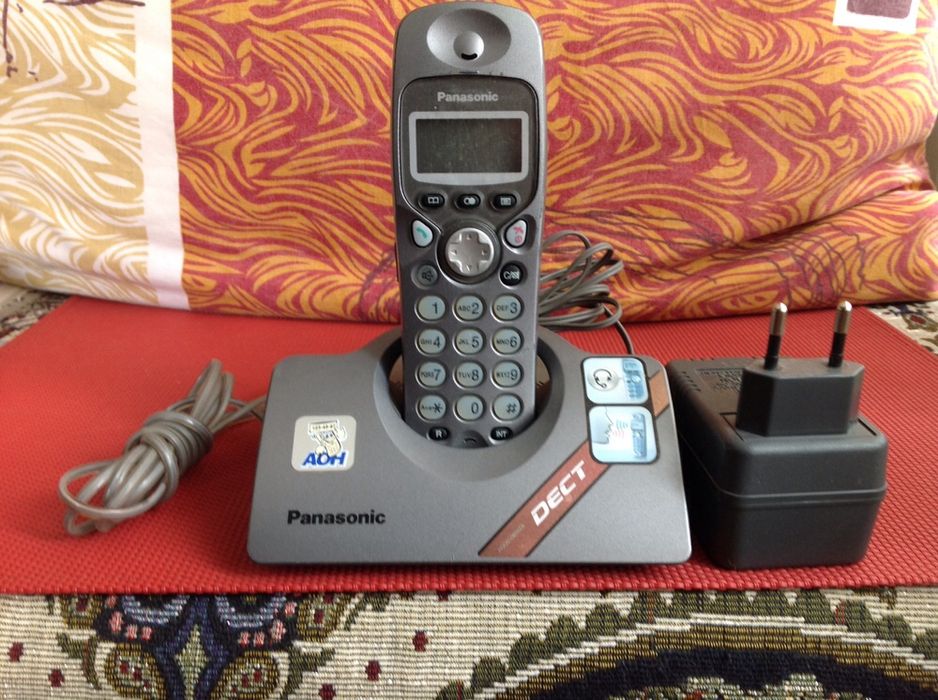 Цифровой беспроводной телефон Panasonic KX-TCD450RU,исправен, 699 грн.