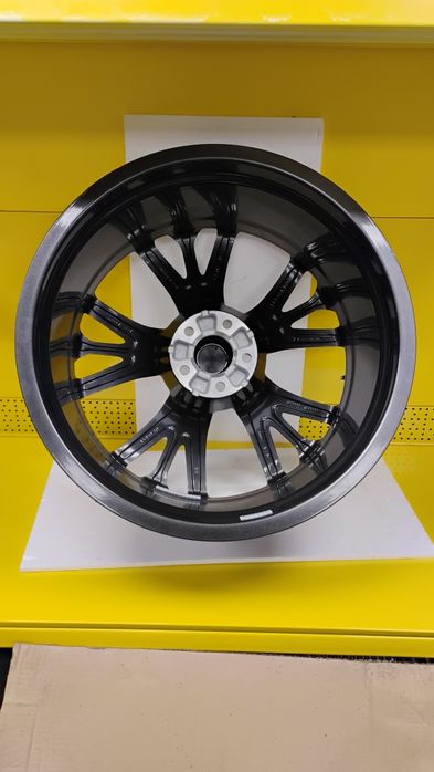 Felga 21 Audi SQ8 Q8 RSQ8 ET20 4M8 10J 5x112