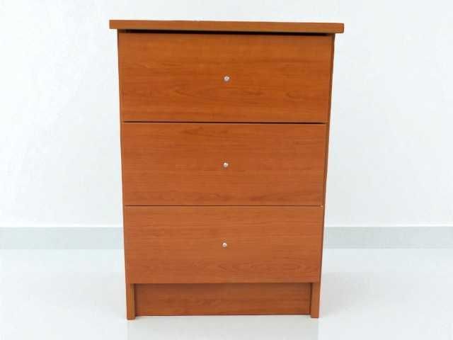 Mesa de Cabeceira com 3 Gavetas – Cerejeira