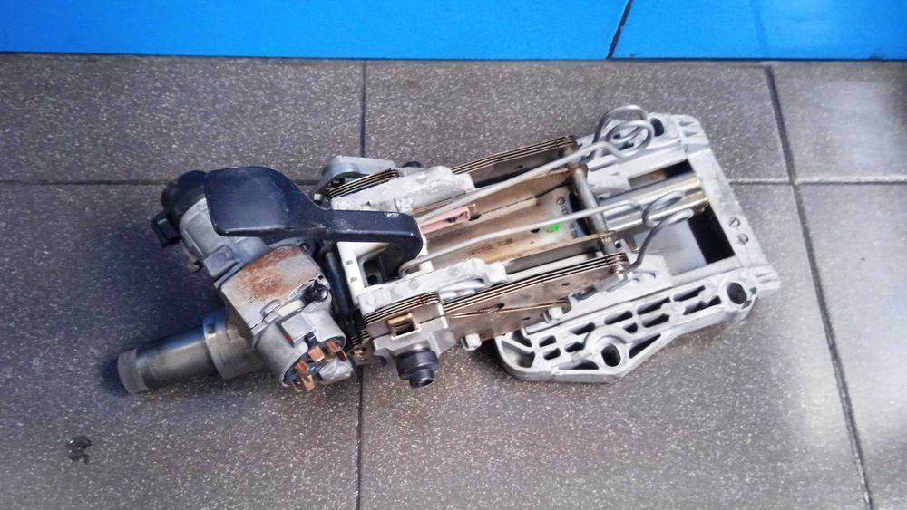 Kolumna kierownicza krzyżak stacyjka Audi  A2 1.4 tdi