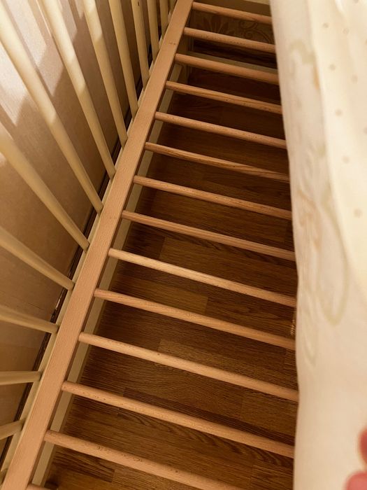 Дитяче деревʼяне ліжечко з матрасом + постіль НОВЕ