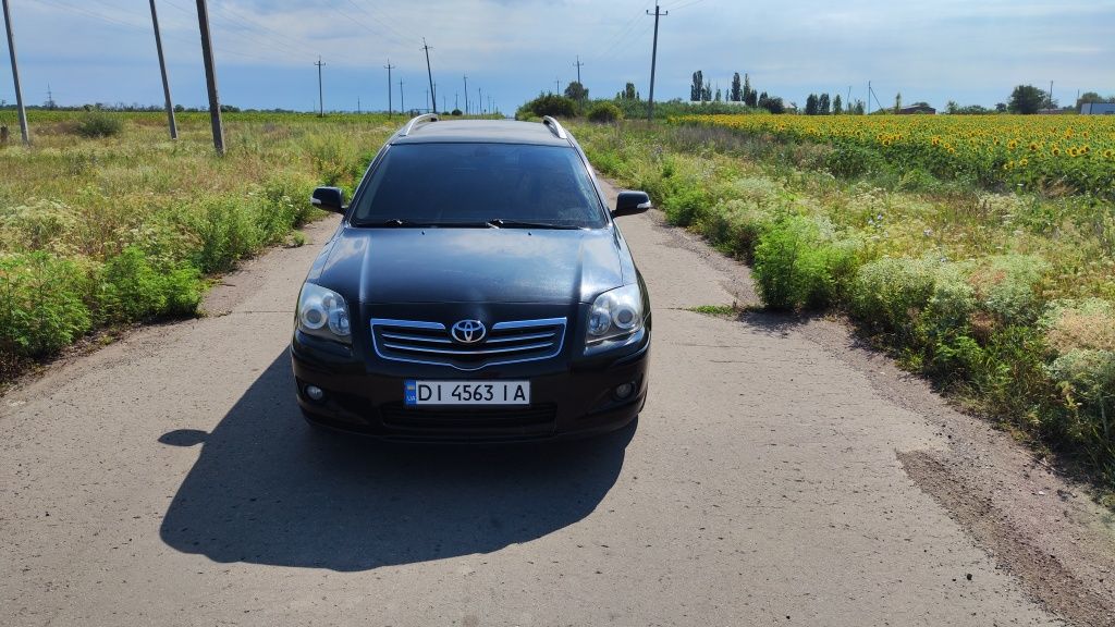 Продам Тойота Авенсіс 2006