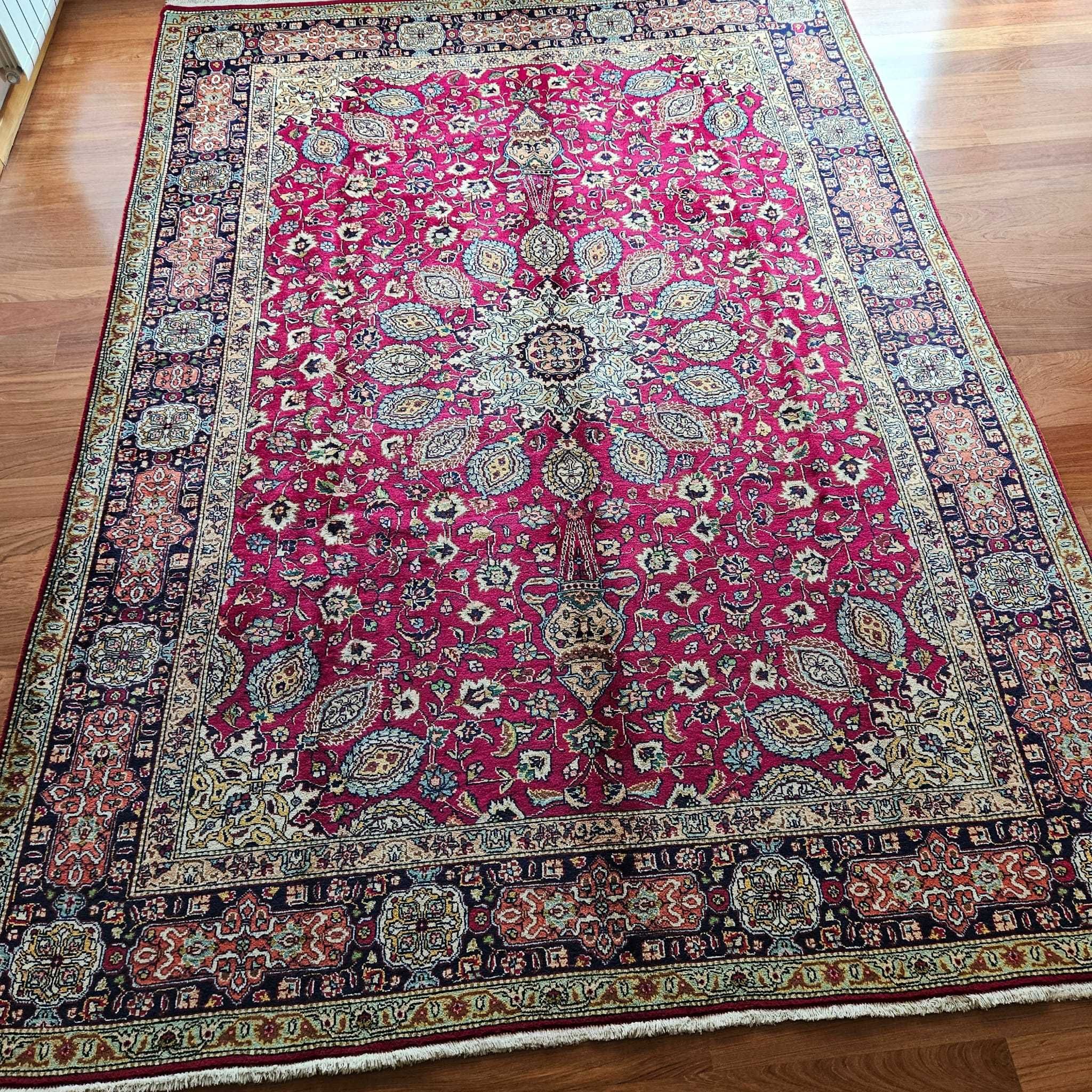 Espetacular TAPETE PERSA TABRIZ . O clássico atemporal e sempre chique