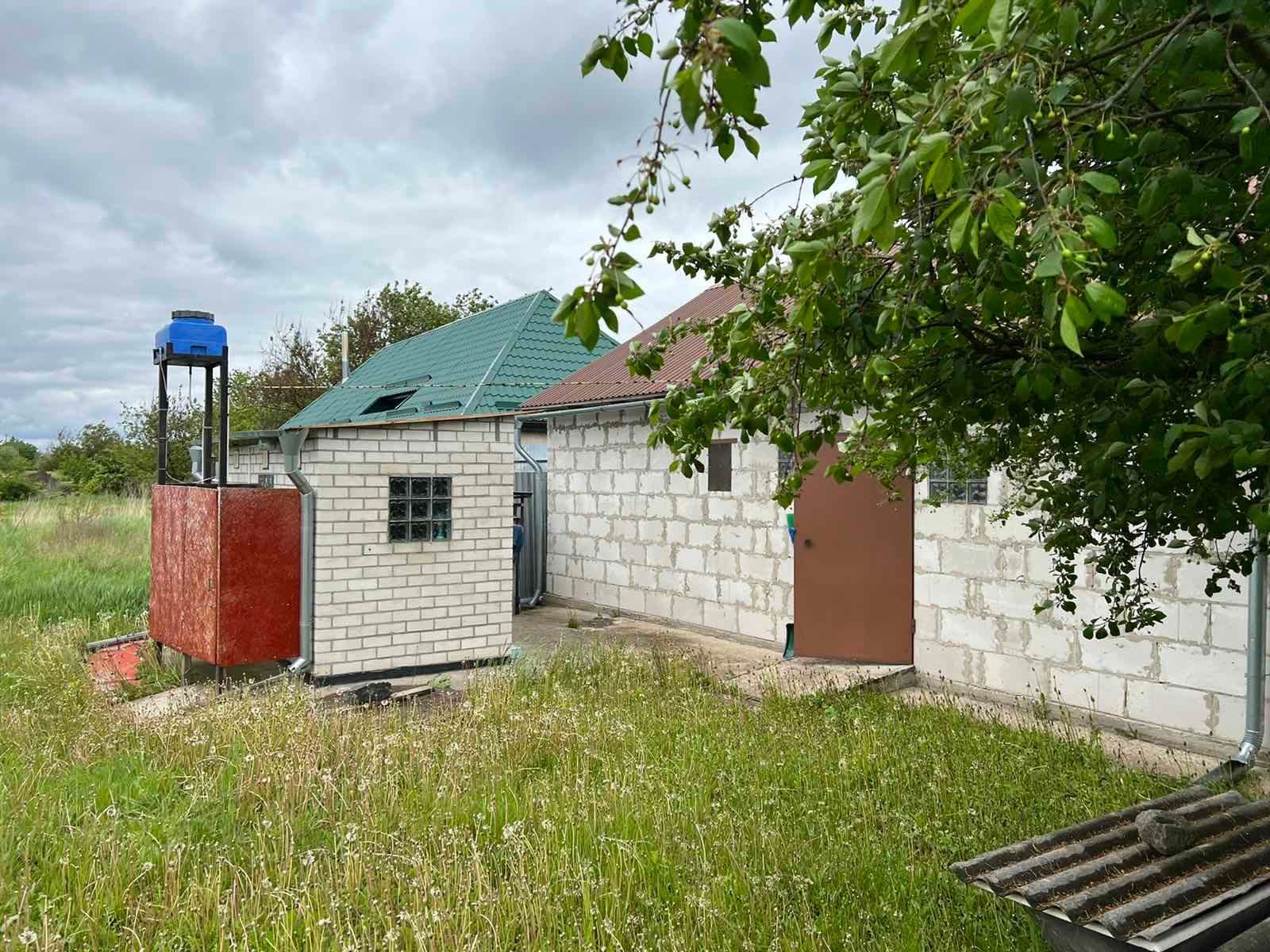 Будинок в селі Корніівка
