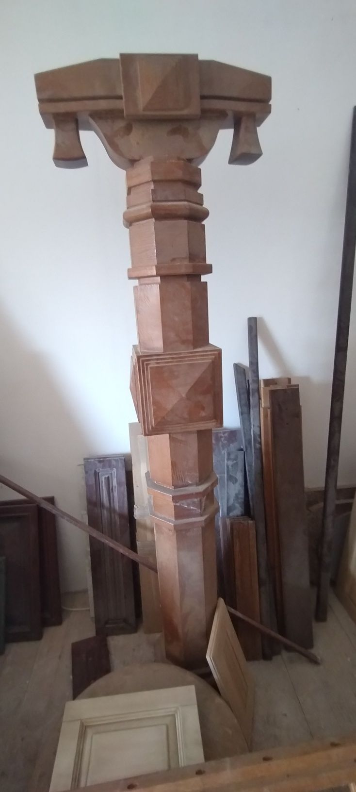 Продам колону з дерева