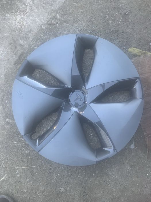 Колпаки tesla 3 r18