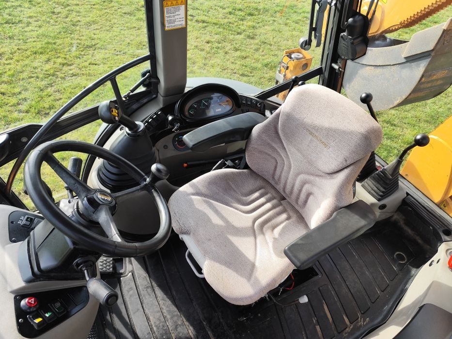 Koparko ładowarka case JCB cat