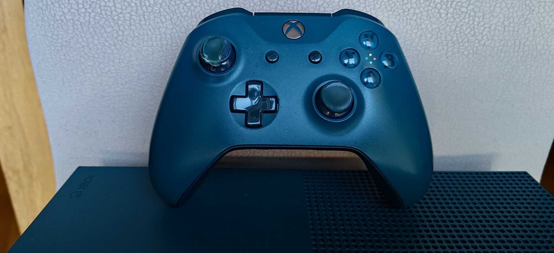 Xbox One S 500 GB Deep Blue edycja specjalna (FIFA 17) - super stan