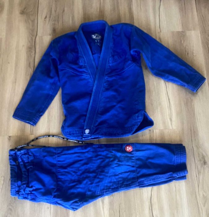 Vendo Kimono de Jiujitsu BJJ Tataimi Tamanho F2