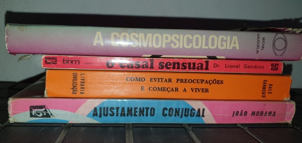 Livros de Astrologia, Tarot auto ajuda e outras ciencias.