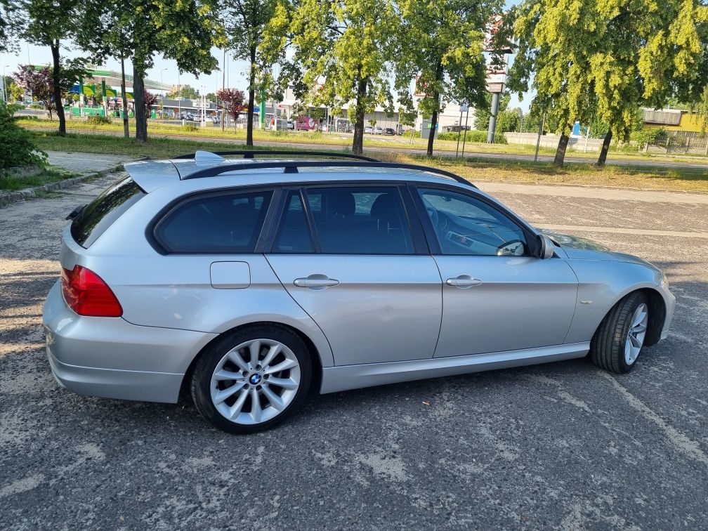 BMW E91 318D 143km