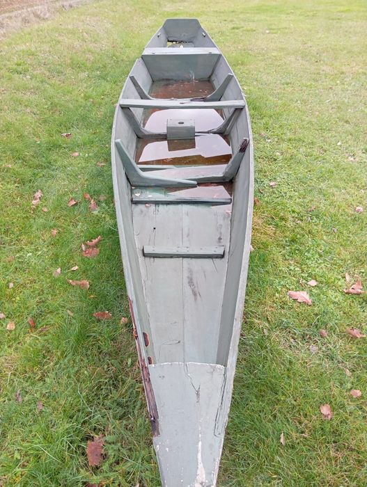 Łódka, łódź pychówka drewniana, na działkę, jako donica, ozdoba