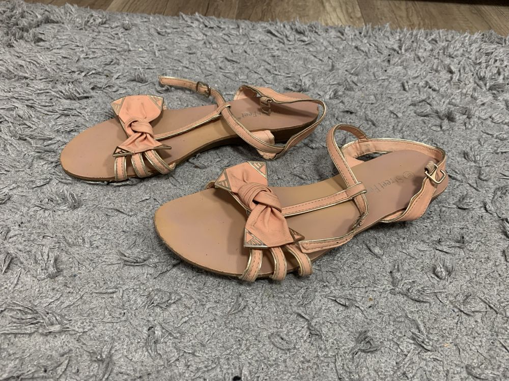 Buty Sandały damskie 36