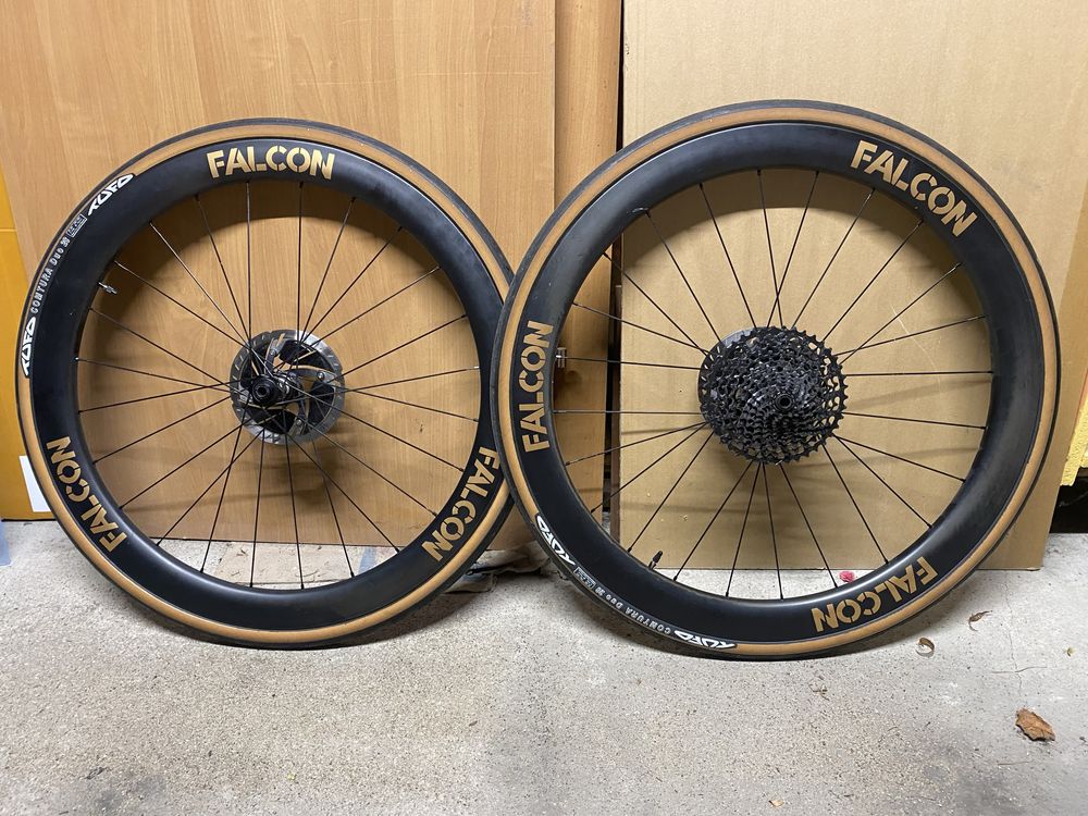 Koła karbon Falcon Wheels 50mm disc