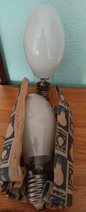 Żarówki sodowe lub rtęciowe