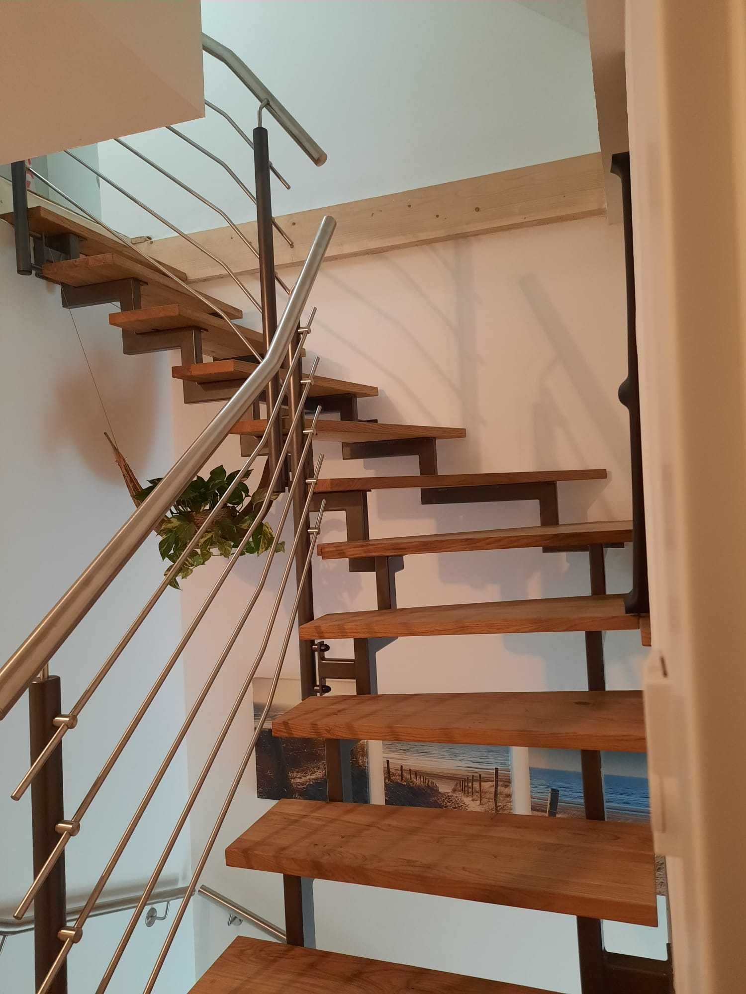 Stopnie dębowe trepy stopnie schodowe parapety blaty dąb schody