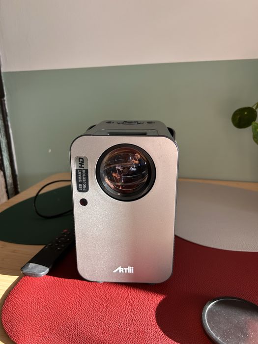 Projector vertical smart