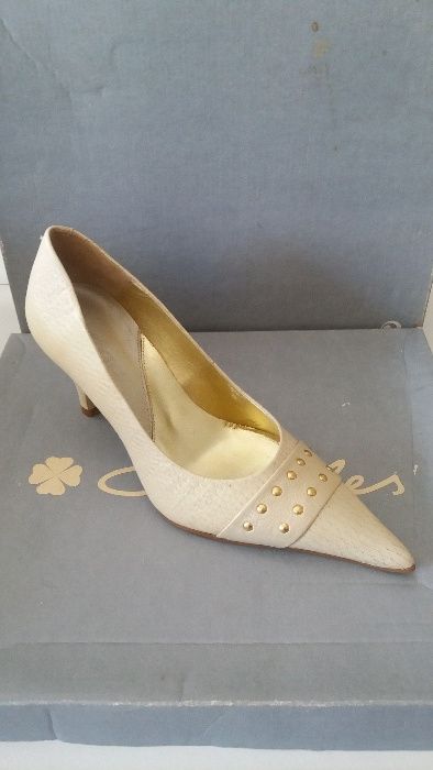 Sapatos Charles e Hera