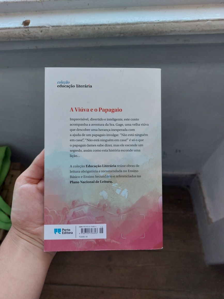 Livro a Viúva e o Papagaio