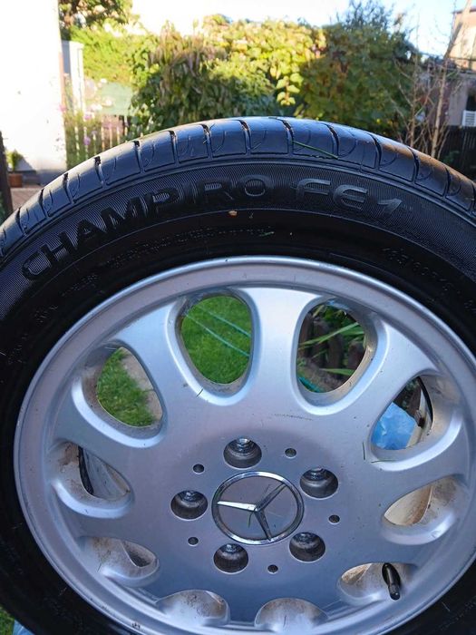 Felgi aluminiowe z oponami Mercedes A160