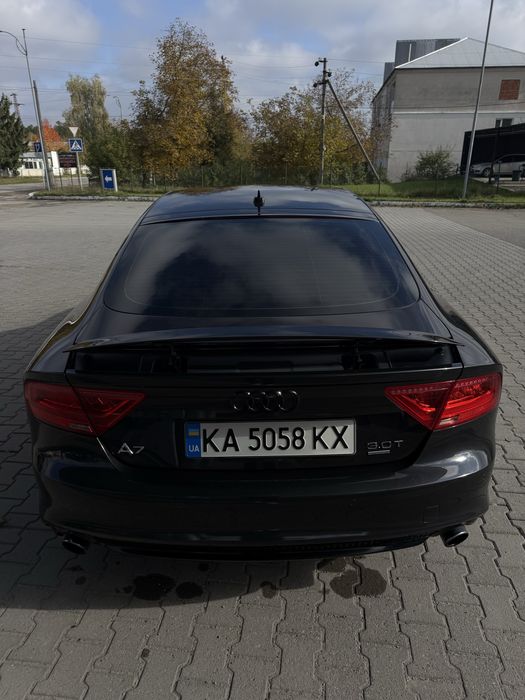 Продам власний автомобіль Ауді А7