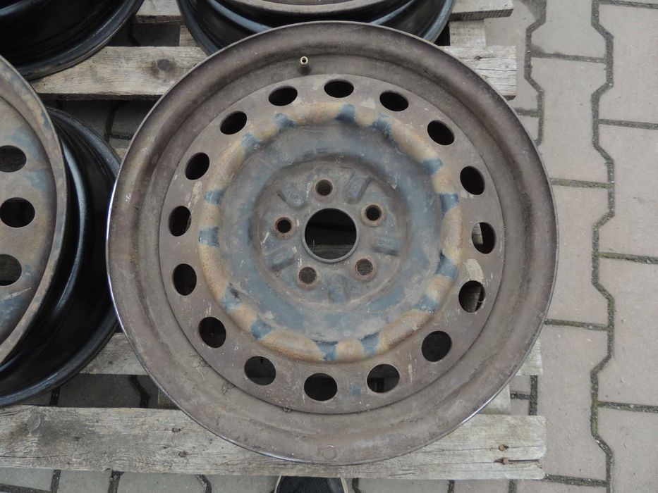 Felgi stalowe komplet 5x100 R16 Toyota Avensis T25 03,04,05,06,07-09