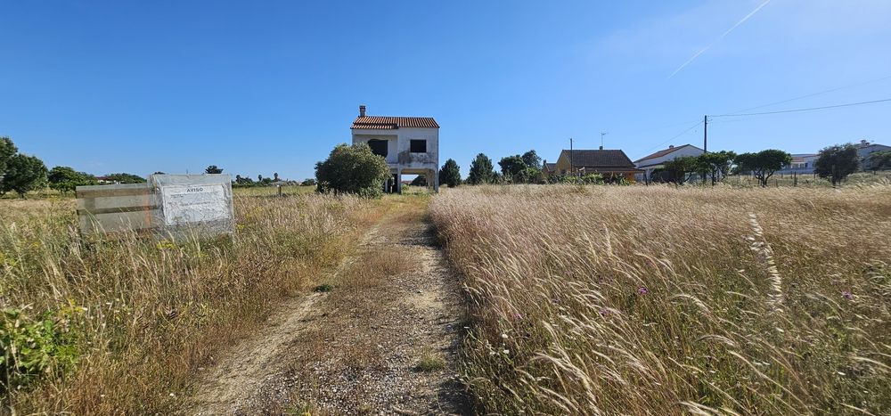 Moradia e terreno urbano 3105m2 OPORTUNIDADE!