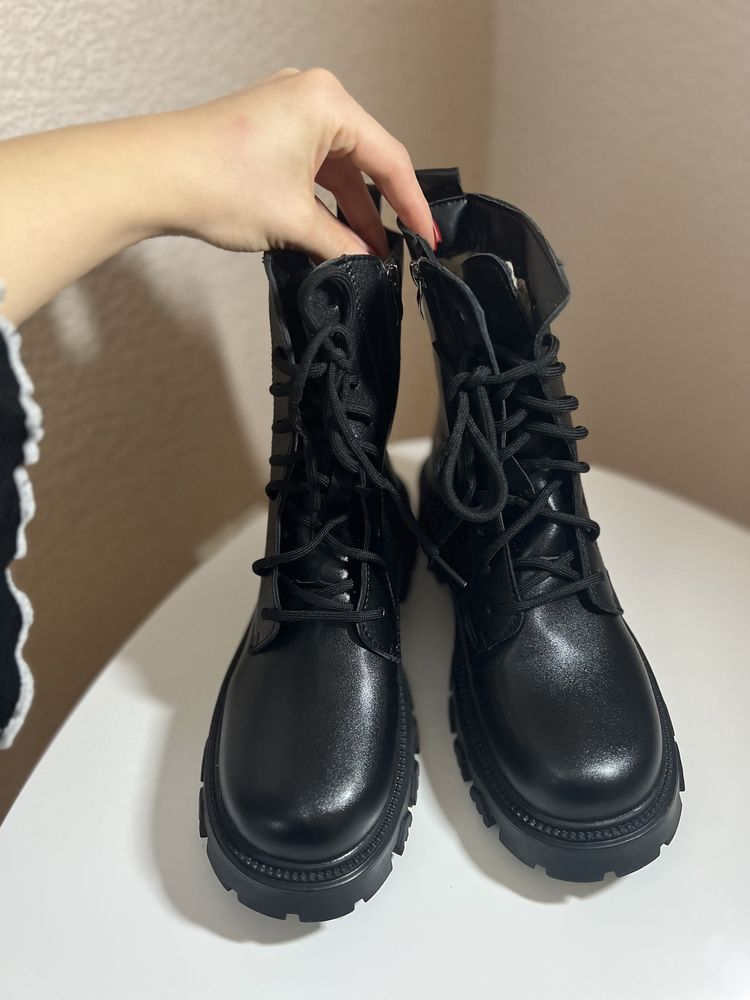 Ботинки черные массивные, ботинки , ботильойони черевики чорні масивні