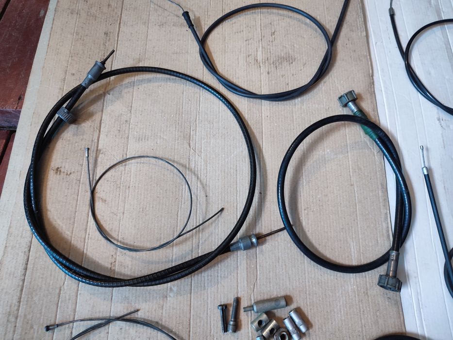 На Яву 634 троса, кронштейны, щитки наколенные, корпус глушителя