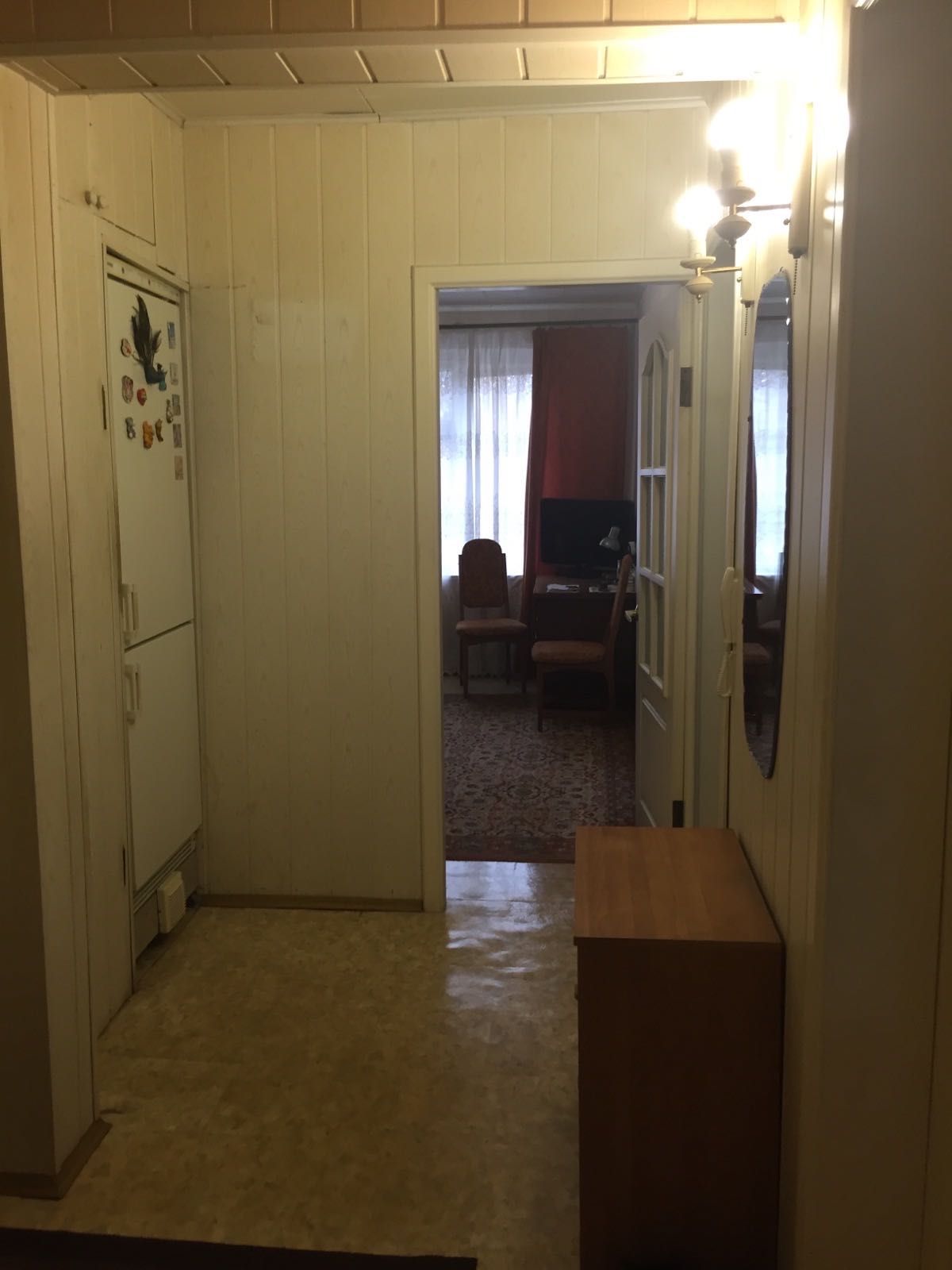Продам 3-х комнатную квартиру по улице Краснодонской город Никополь.