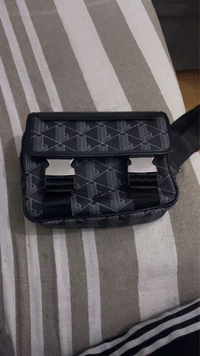 Bolsa da lacoste nova