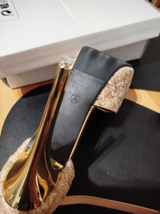 Sprzedam szpilki złote