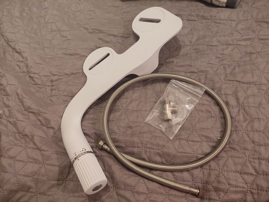 Bidet owalny, nakładka myjąca