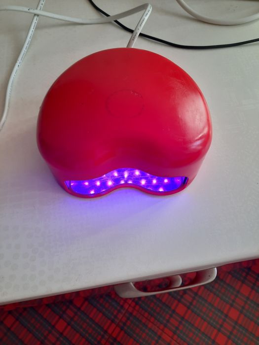 Зробіть собі свято,красиві нігті це  і настрій святковий