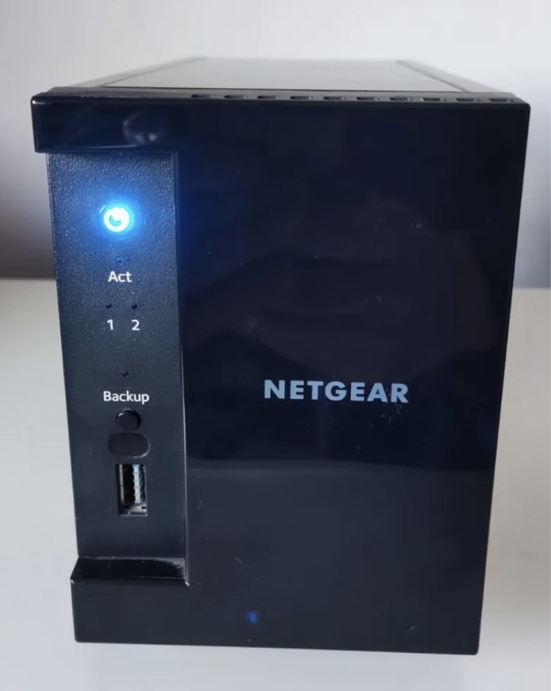 NAS NETGEAR ReadyNAS 102 (сетевое хранилище)