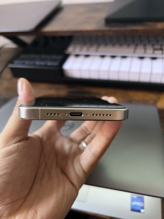 Iphone 15 pro max branco