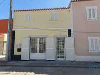 Casa T3 em Atouguia da Baleia de 104,00 m2