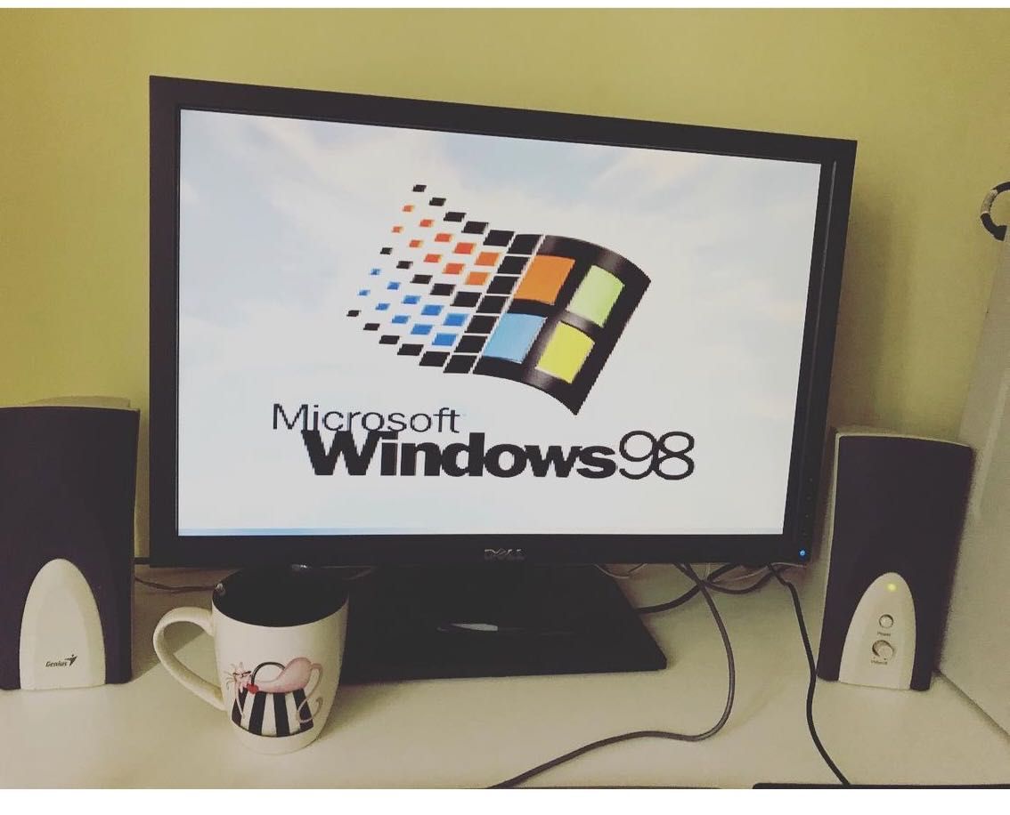 Retro komputer PC windows 98